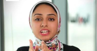 اشرب صباعك من غير ما تبلع.. شاهد كيف يقدم مشروب أصابع البشر فى كأس النبيذ بكندا