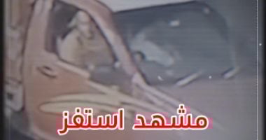 حرامى التفويلة.. سائق يهرب من عامل البنزينة المسن بعد ملء العربية.. فيديو