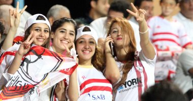 ذاكرة المدرجات.. جميلات يخطفن الأنظار فى مباريات القمة وبطولات عالمية "صور"