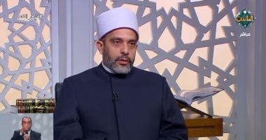 هل تصح صلاة الفرض أثناء التنقل في السيارة؟.. أمين الفتوى يجيب