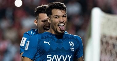 الهلال السعودى يعبر نسف قرشى بثلاثية مثيرة فى دورى أبطال آسيا.. فيديو
