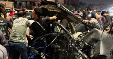 إصابة شخصين إثر انقلاب سيارة فى التجمع..صور