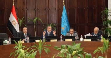 مجلس جامعة الإسكندرية يهنئ القيادات الجامعية الجديدة ويستعرض خطط التطوير