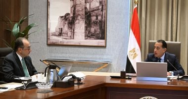 رئيس الوزراء: توجيهات رئاسية بمواصلة تطوير شركات قطاع الأعمال العام