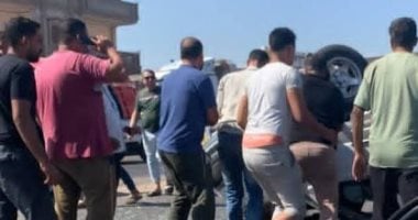 إصابة 10 أشخاص بينهم حالات خطيرة إثر اصطدام 3 سيارات بالطريق الدولى فى دمياط