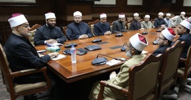 المفتى يتابع سَير العمل فى إدارات الفتوى الشفوية والهاتفية بالدار