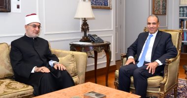وزير الخارجية يستقبل مفتى الجمهورية.. ويؤكد: نثمن دور "الإفتاء" فى نشر الوسطية