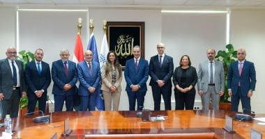 وزير الاتصالات يشهد توقيع تراخيص تقديم خدمات إنترنت الأشياء