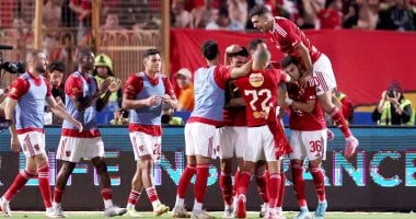 القاهرة حمراء.. ريمونتادا الأهلى أمام الزمالك حديث الصحف العربية