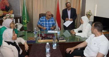محافظ القليوبية يعقد اللقاء الأسبوعي للمواطنين بكفر شكر لحل مشاكلهم