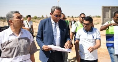 جولة لمحافظ قنا داخل مشروع شادر الأربعين بتكلفة 82 مليون جنيه