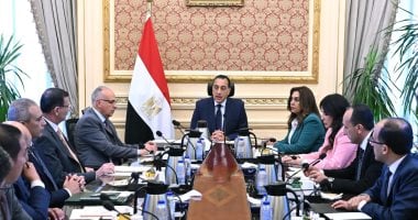 رئيس الوزراء يُتابع الخطة التنفيذية لمنظومة تطهير المجارى المائية