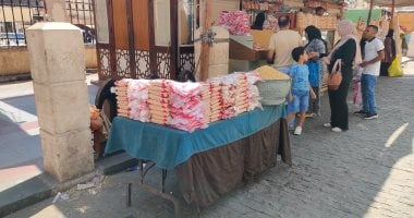 أشهر منطقة سياحية فى الغربية.. استعدادات مكثفة بمحيط مسجد السيد البدوى قبل أيام من مولده.. انتهاء دهان الوجهة الخارجية واستعدادات كبيرة بمحال الحمص والحلاوة.. والأهالى: المناسبة تنعش حركة البيع بالمنطقة.. صور