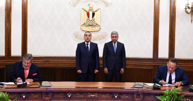 مدبولى يشهد توقيع اتفاقية بين "صن رايز" الفندقية و"ماينور" الدولية للضيافة