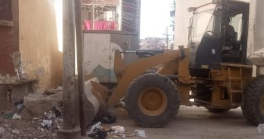 رفع 35 طنا من القمامة والمخلفات بشوارع حى غرب سوهاج