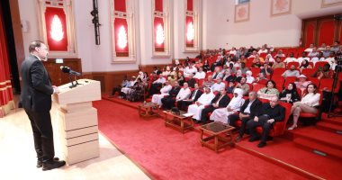 ذكريات الطفولة والطبيعة الخلابة فى قصائد أمسية بيت الشعر بالشارقة