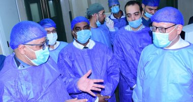 جراحة العيون بسوهاج الجامعي ينجح فى إجراء 120 عملية مياه بيضاء فى يوم واحد