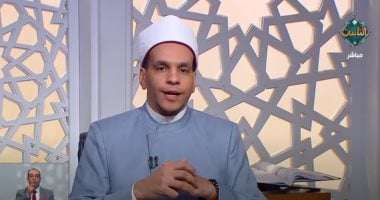 هل تصح الصلاة جالسًا بعد عملية جراحية؟ أمين الفتوى يجيب أحد ذوي الهمم