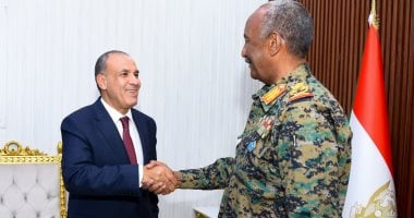 رسائل تضامن مصرية مع السودان.. وزير الخارجية يؤكد لرئيس مجلس السيادة دعم ووحدة وسلامة الدولة السودانية.. ويشدد على ضرورة الالتزام الكامل بالقانون الدولى فى حوض النيل الشرقى والرفض التام للإجراءات الأحادية
