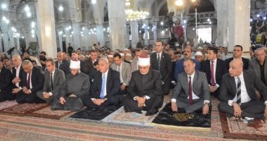 محافظ الغربية ووزير الأوقاف والمفتي يؤدون صلاة الجمعة من رحاب المسجد الأحمدي