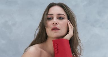 غياب منة شلبى عن مؤتمر فيلم هيبتا: المناظرة الأخيرة بسبب حالة والدتها