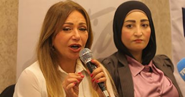 ليلى علوى تكشف تفاصيل موت والدها أثناء تصوير "المصير".. صور