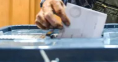 انطلاق الانتخابات البرلمانية السورية غدا.. هيئات انتخابية تتولى عملية التصويت بكل دائرة.. تأجيل التصويت بمناطق الأكراد والدروز بذريعة عدم الاستقرار.. الإعلان الدستورى يمنح الشرع سلطات مطلقة بتشكيل السلطات الـ3