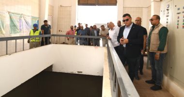 وزير الإسكان يتفقد محطة رفع صرف صحي ابني بيتك 5 بمدينة حدائق أكتوبر