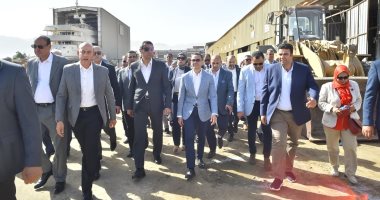 وزير الاستثمار والتجارة الخارجية ومحافظ السويس يتفقدان المنطقة الحرة بعتاقة والأدبية بالسويس الجديدة