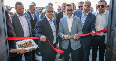 رئيس اقتصادية قناة السويس ووزير الاستثمار يفتتحان المرحلة الثانية للمعامل المركزية الصناعية