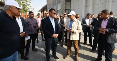 وزير الإسكان يختتم جولته اليوم بمتابعة سير العمل بمشروع حدائق "تلال الفسطاط"