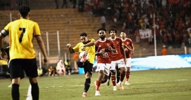 الفيومى يسجل ثانى أهداف كهرباء الإسماعيلية فى شباك الأهلى والنتيجة 3 - 2