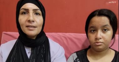 أول ظهور للطالبة سما ضحية الاعتداء بالعصى الخشبية.. فيديو