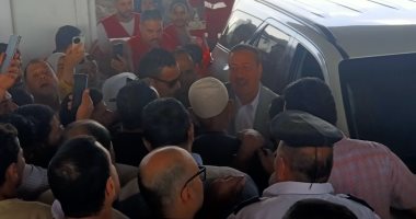 محافظ المنوفية يتفقد المواقع المتضررة من ارتفاع منسوب النيل.. فيديو