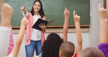 أفضل 5 أبراج تنجح في التدريس أولهم برج القوس فى يوم المعلم العالمى