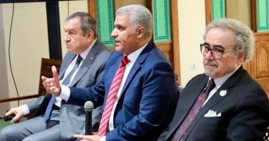 أمين الكتاب العرب يطالب بضرورة الحفاظ على الثوابت بصالون جامعة الدول العربية