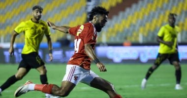 الأهلي يعلن غياب حسين الشحات 7 أسابيع لإصابته.بمزق في وتر الخلفية
