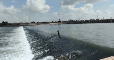 شلالات المياه تتدفق فى قناطر زفتى واستقرار منسوب المياه فى النيل.. فيديو