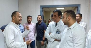 مدير الرعاية الصحية بالأقصر يتابع انتظام العمل داخل المجمع الطبي الدولي.. صور
