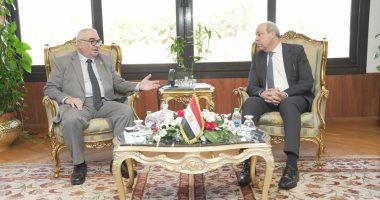 رئيس هيئة قضايا الدولة يزور وزير الطيران لتوقيع بروتوكول تعاون استراتيجى