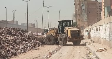 محافظة الجيزة ترفع 600 طن مخلفات هدم وبناء فى حى العمرانية