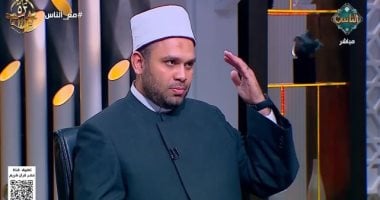 أمين الفتوى: لا حرج في صلاة المرأة دون ارتداء الشراب ما دام قدمها مستورًا