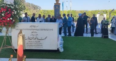 توافد المواطنين على ضريح بطل الحرب والسلام بالمنصة لإحياء ذكرى نصر أكتوبر