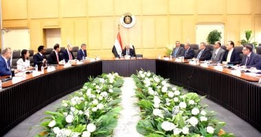 كامل الوزير يبحث مع وفد البنك الدولى تطوير لوجستيات التجارة بين القاهرة والإسكندرية