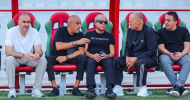 السفير المصرى ومحمد يحيى لطفى وأبو ريدة يحضرون تدريب منتخب مصر لمواجهة جيبوتى