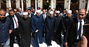 الإمام الأكبر يصل الجامع الأزهر لأداء صلاة الجنازة على الدكتور أحمد عمر هاشم