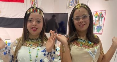 فتيات من ذهب.. "سما" و"ياسمين" من متلازمة داون يُبهرن زوار معرض دبى