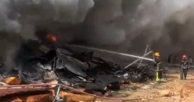 السيطرة على حريق داخل ورشة خراطة فى البساتين.. صور
