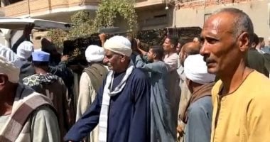 توفى بالسعودية.. تشييع جثمان شهيد الغربة بقرية بهجورة فى قنا