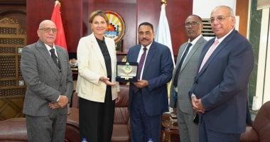 محافظ مطروح يستقبل نائب مدير الصندوق الدولى للتنمية الزراعية